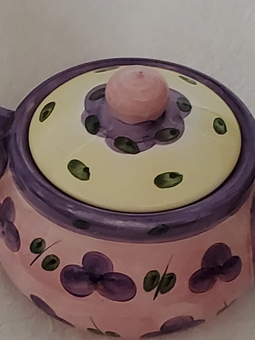 Ceramic Teapot hand-painted Floral Pattern with brilliant colors EUC! see photos